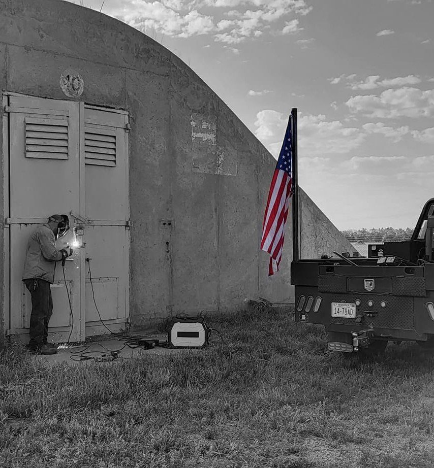 Mobile Metal Work with USA Flag in color